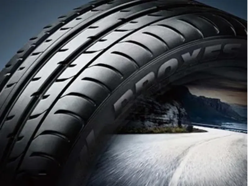 TOYO TIRES のタイヤのトレッド